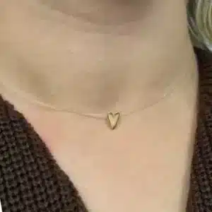 Colar Fio Nylon Pingente de Coração